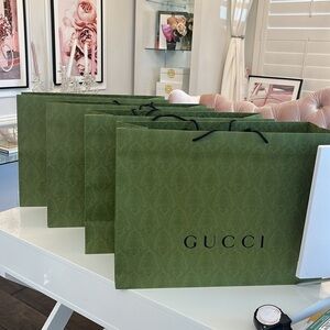 AUTHENTIC LARGE GUCCI PAPER SHOPPING BAG